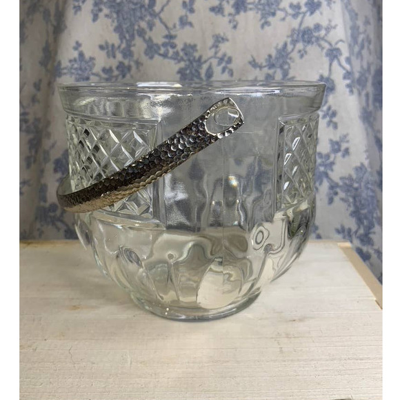 Vintage Glass Ice Bucket with Hammered Silver Handle - Picture 4 of 7